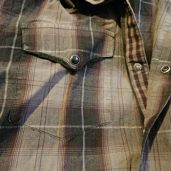 Brooks and Dunn button up - Picture 4 of 9